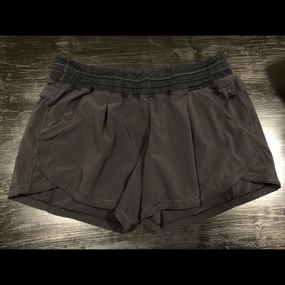 LULULEMON black shorts size 8